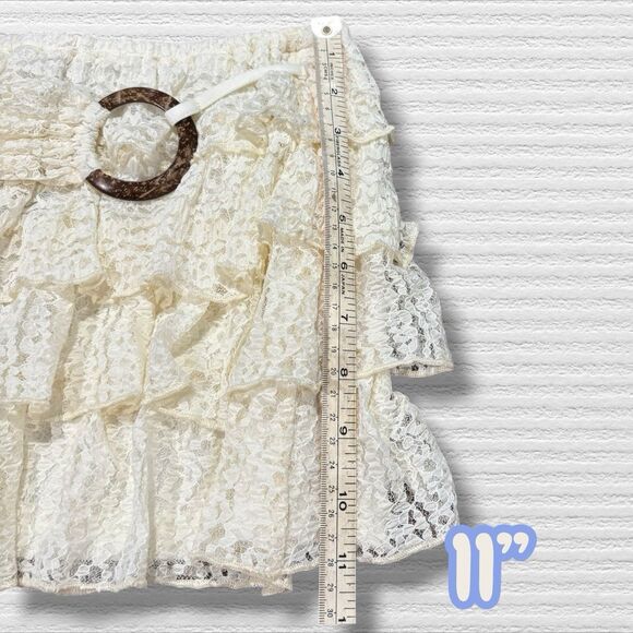 PrettyLittleThing Cream Lace Ruffle Mini Skirt Ring Detail Y2K Boho Preppy 4 - Picture 3 of 6